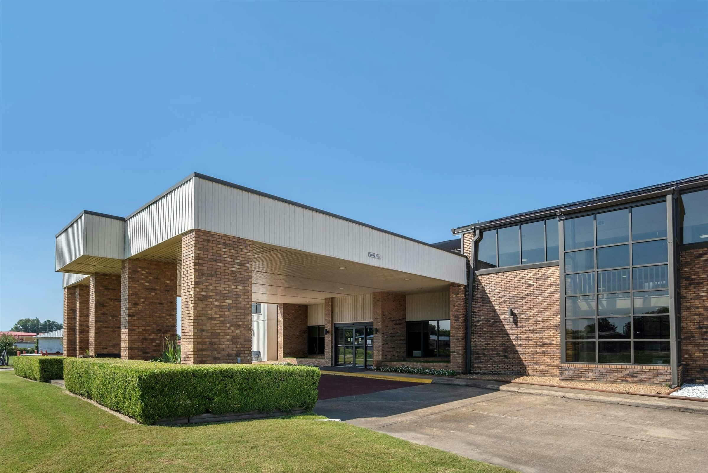 Sure Stay Plus Hotel By Best Western Greenwood