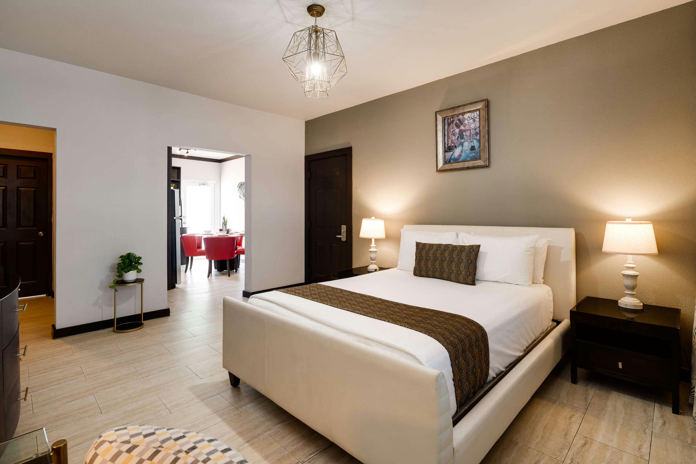 Hotel Tradewinds Apartments photo 2