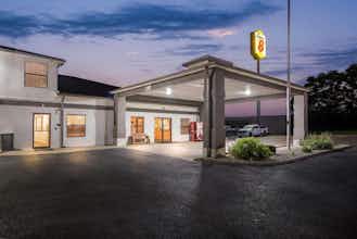 Hotel Super 8 by Wyndham Bellefontaine photo 4