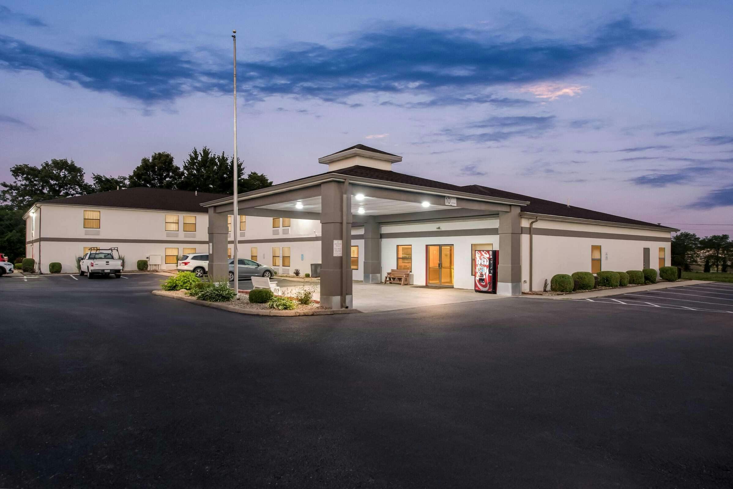 Hotel Super 8 by Wyndham Bellefontaine photo 5