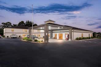 Hotel Super 8 by Wyndham Bellefontaine photo 5