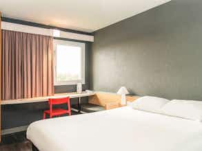 Hotel Ibis Falaise Coeur De Normandie photo 3