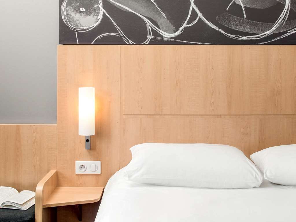 Hotel Ibis Montceau Les Mines photo 1