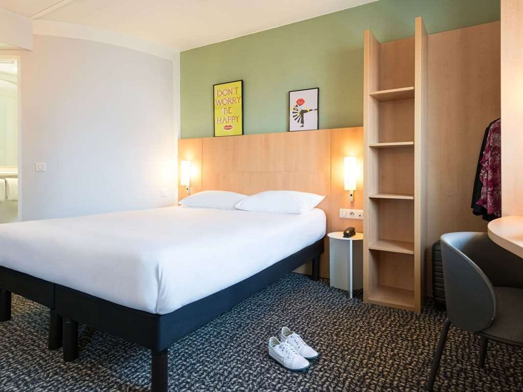 Hotel Ibis Rennes Centre Gare Sud photo 2