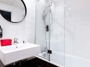 Hotel Ibis Rouen Centre Champ De Mars photo 4