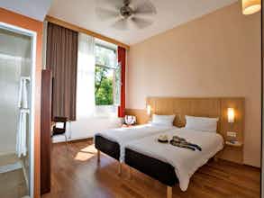 Hotel Ibis Berlin City Süd photo 3