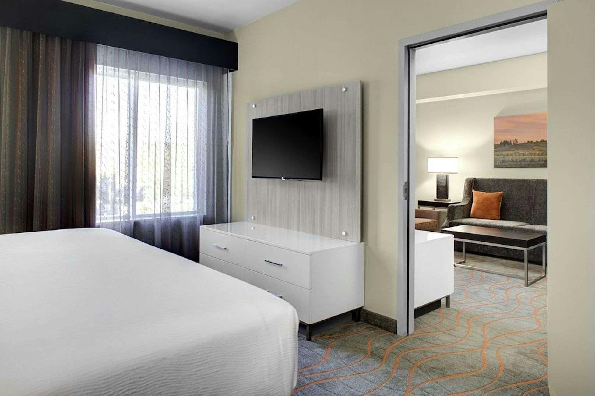 Hotel Holiday Inn Windsor Wine Country photo 5