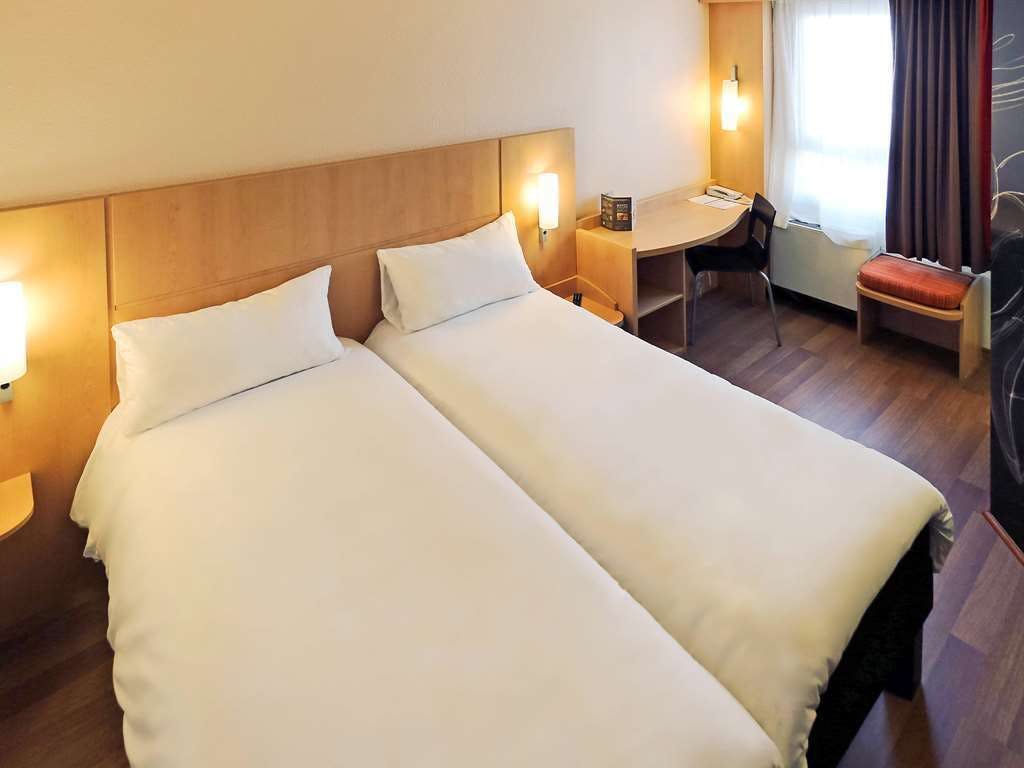 Hotel Ibis Montpellier Centre Polygone photo 1