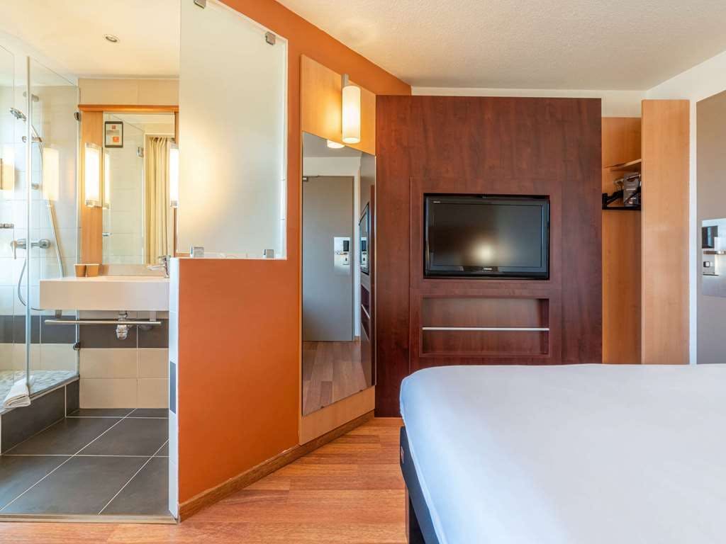 Hotel Ibis Montpellier Centre Polygone photo 3