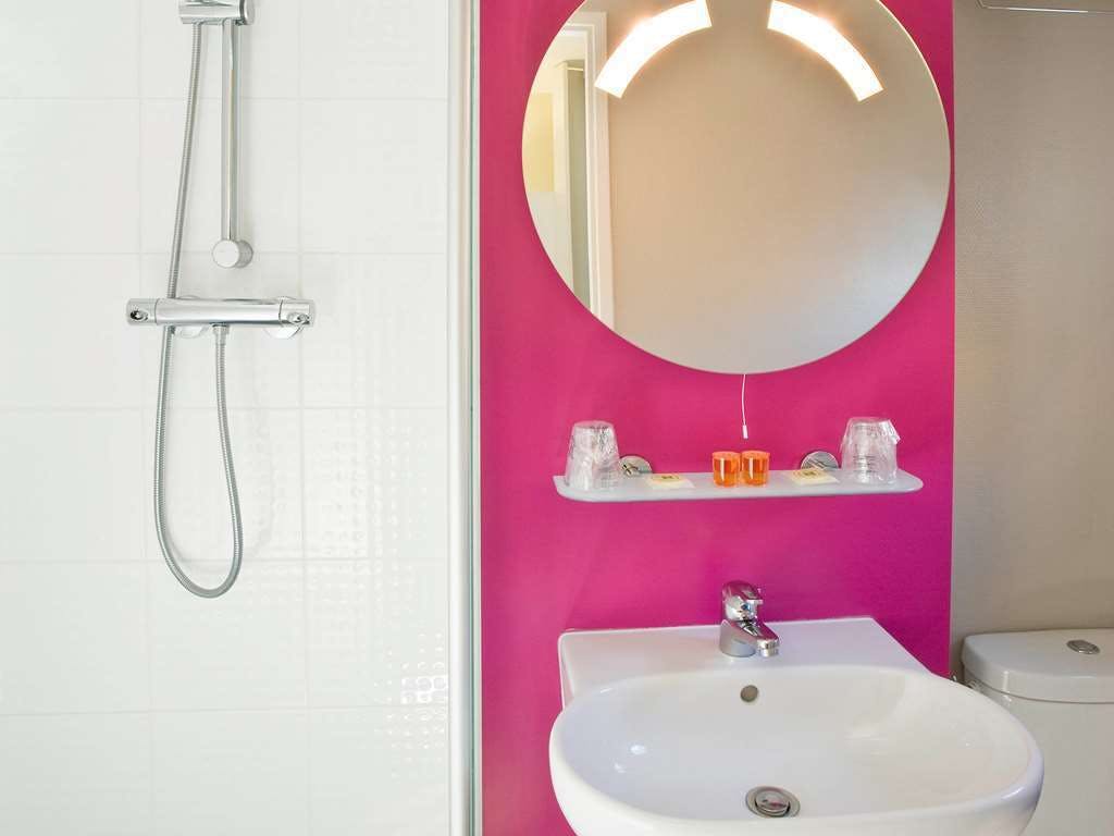 Hotel Ibis Styles Lille Centre Gare Beffroi photo 2