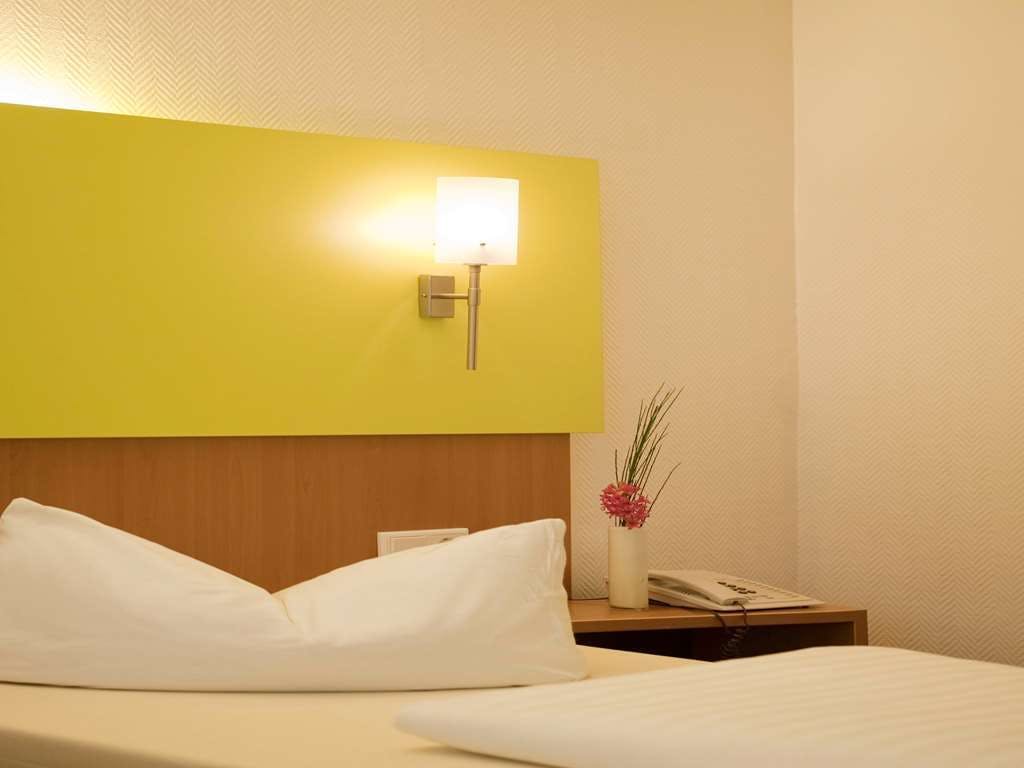 Hotel Ibis Styles Frankfurt City photo 3