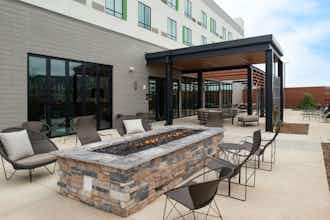 Hotel Courtyard Charlotte Steele Creek photo 5