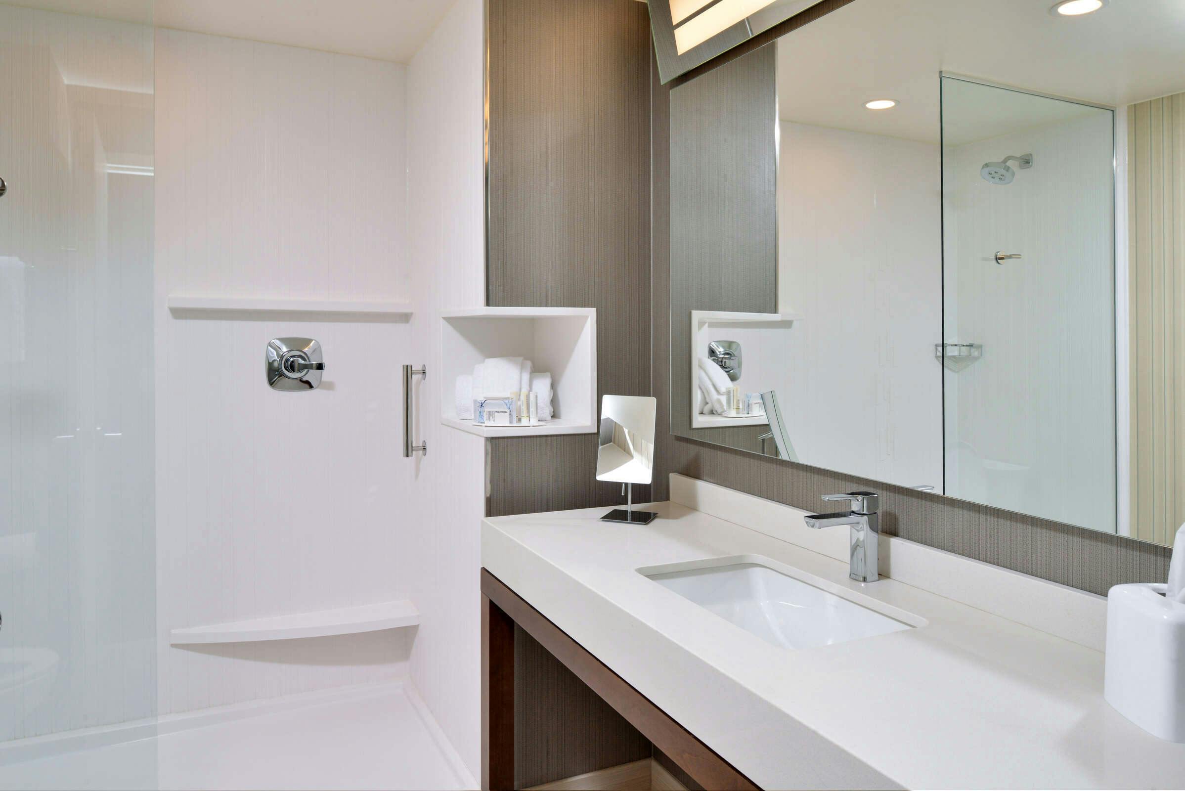 Hotel Courtyard Charlotte Steele Creek photo 2