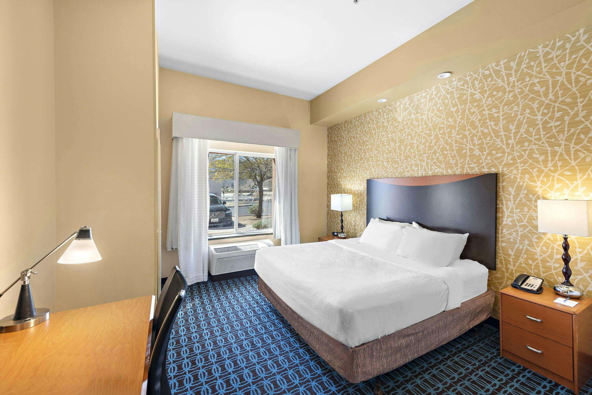 Hotel Fairfield Inn & Suites by Marriott Twentynine Palms photo 2