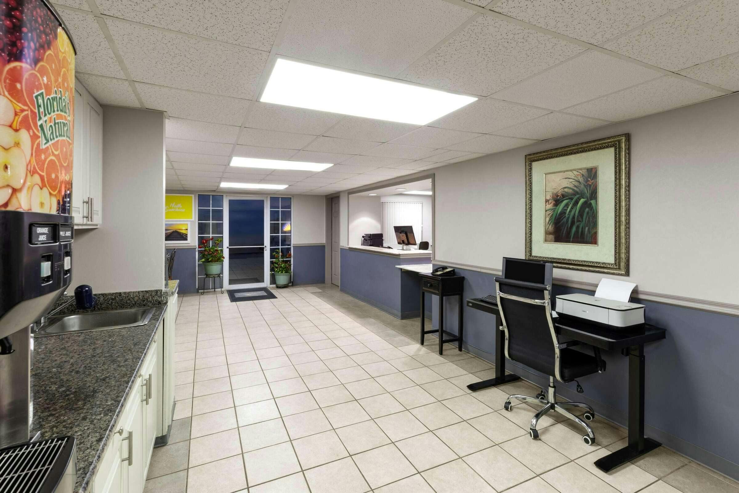 Hotel Days Inn by Wyndham Mountain Home photo 5