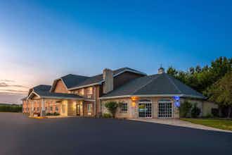 Hotel Days Inn and Suites Kaukauna photo 1
