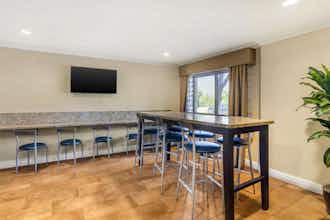 Hotel Best Western Plus Pleasanton Inn photo 2