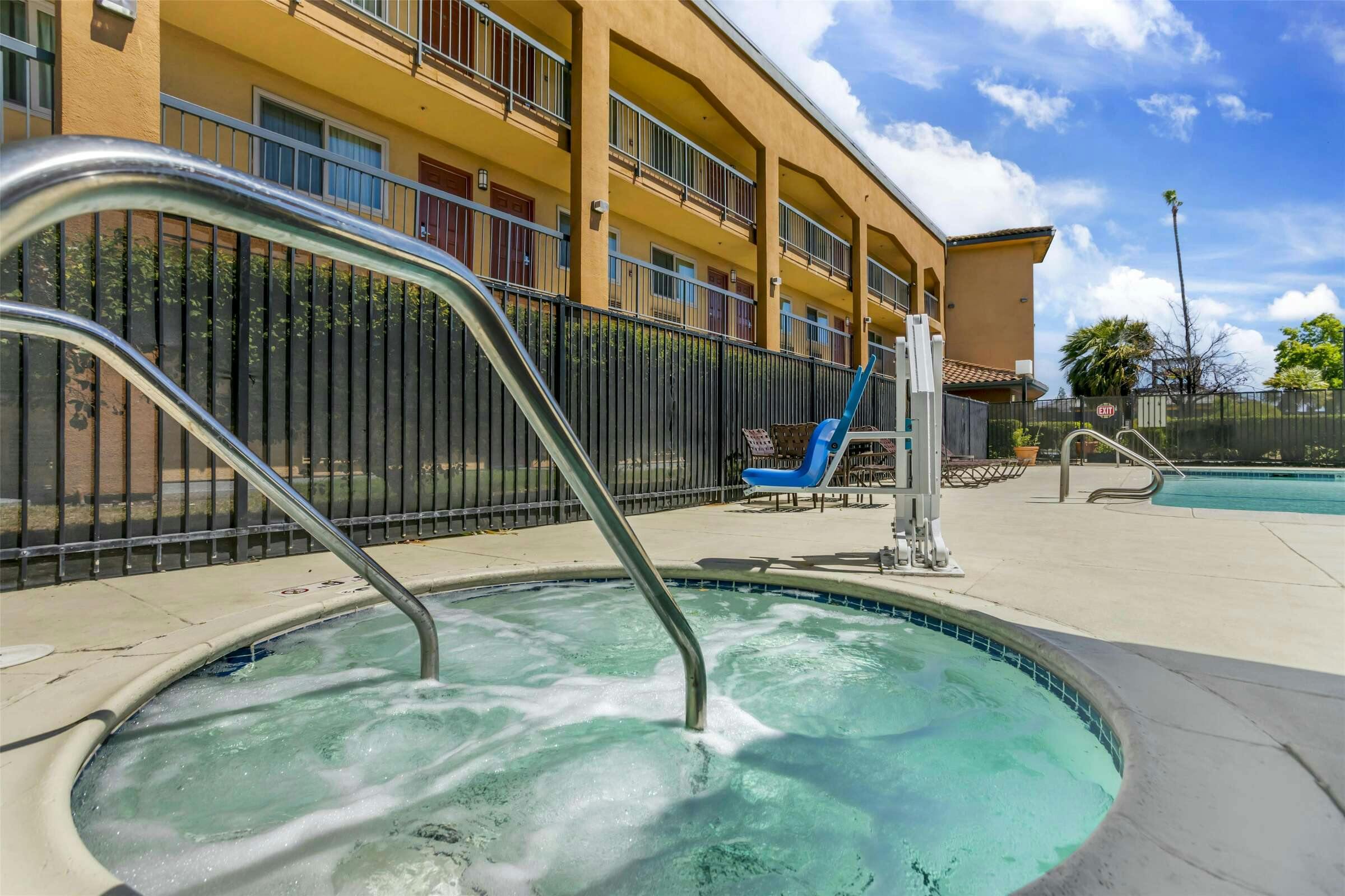 Hotel Best Western Plus Pleasanton Inn photo 3