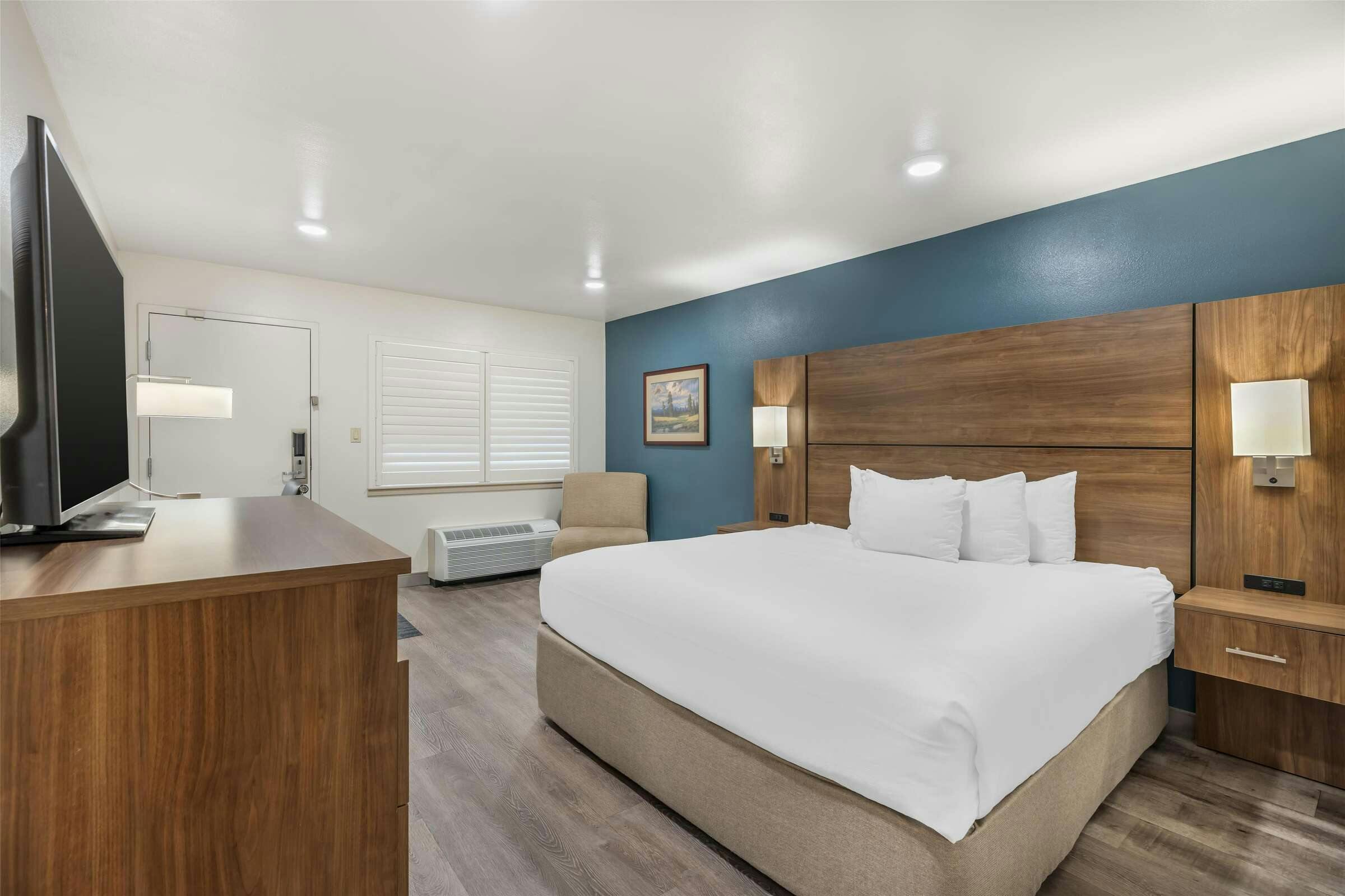 Hotel Best Western Plus Clocktower Inn photo 1