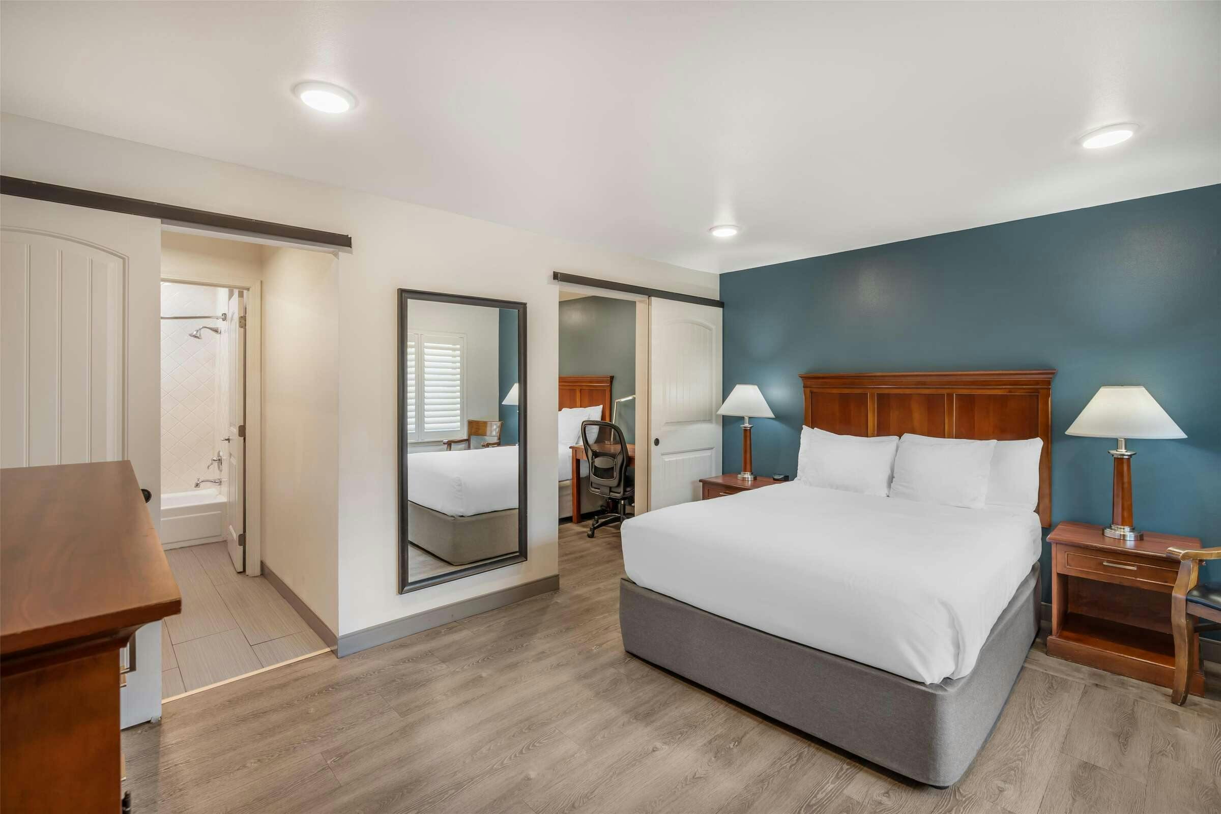 Hotel Best Western Plus Clocktower Inn photo 2