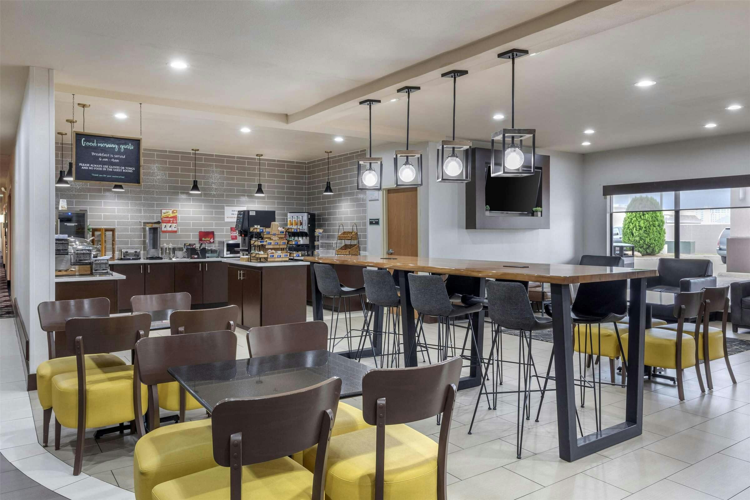 Hotel Best Western Plus Denton Inn & Suites photo 3