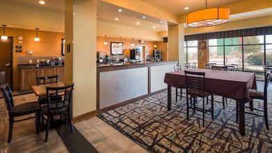 Hotel Best Western Plus Christopher Inn & Suites photo 2
