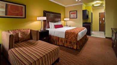 Hotel Best Western Plus Christopher Inn & Suites photo 3