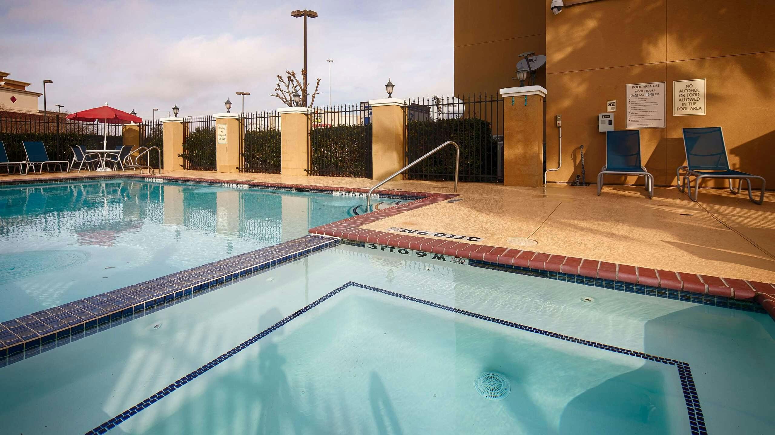 Hotel Best Western Plus Katy Inn & Suites photo 3