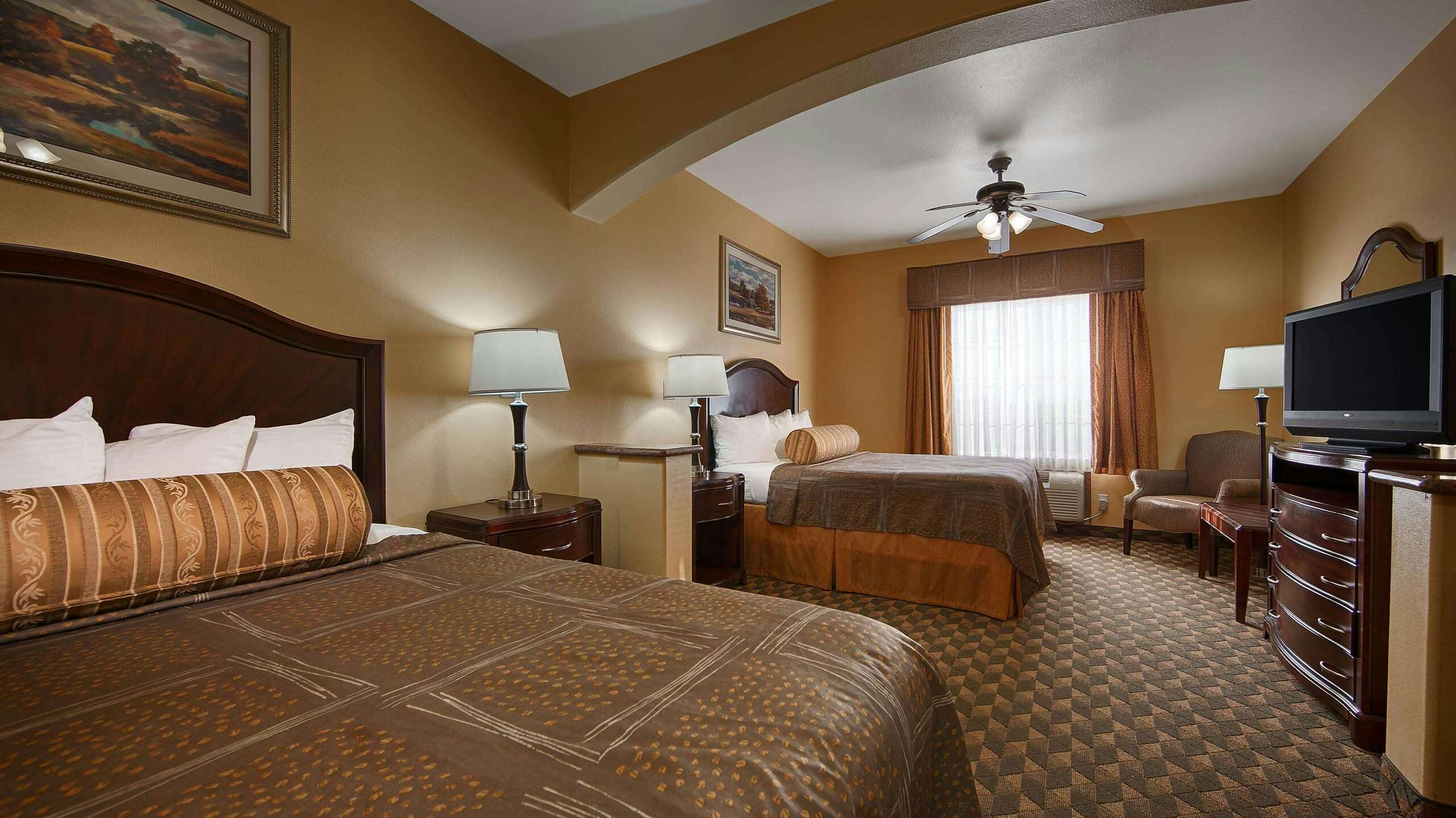 Hotel Best Western Plus Manvel Inn & Suites photo 1