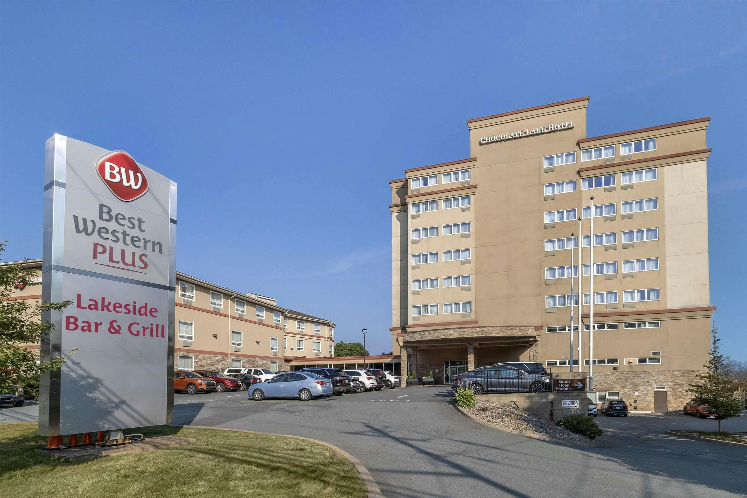 Best Western Plus Chocolate Lake Hotel