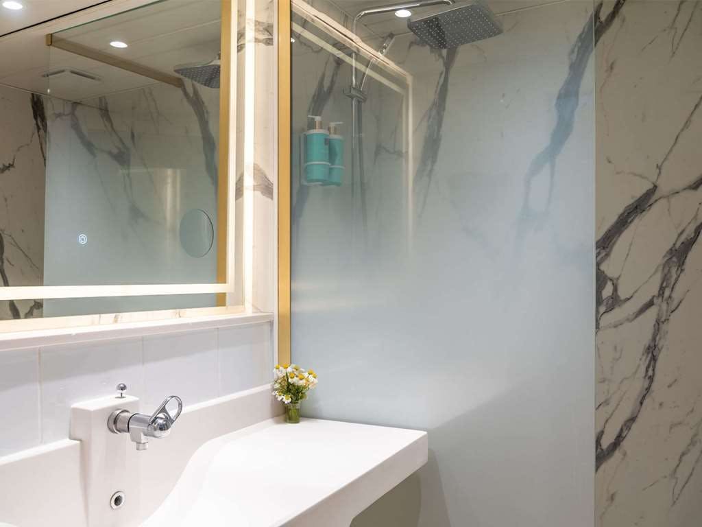 Hotel Novotel Bayeux photo 5