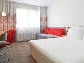 Hotel Novotel Poznan Malta photo 2