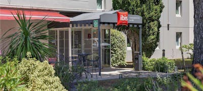Ibis Carcassonne Est La Cité