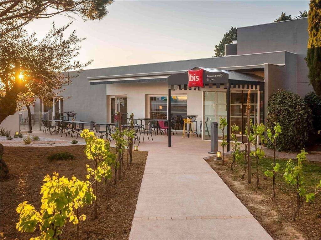 Hotel Ibis Carcassonne Est La Cité photo 3