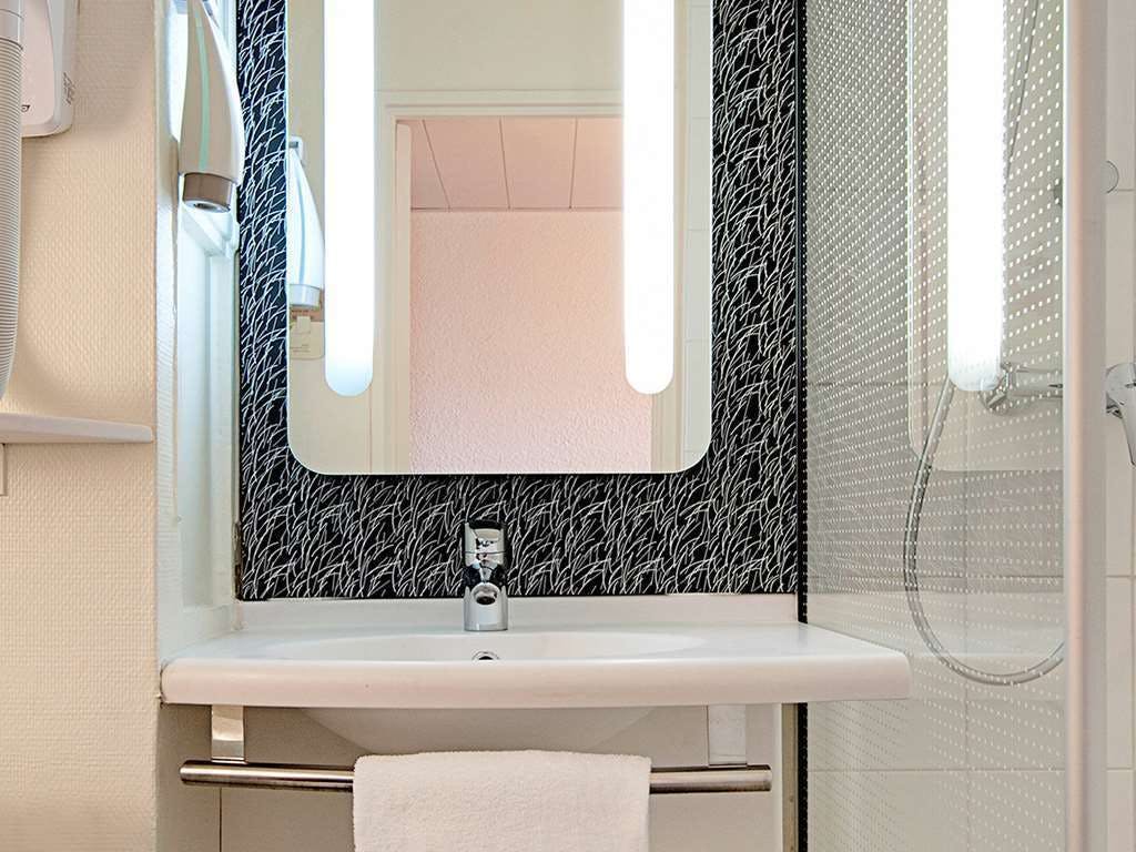 Hotel Ibis Lorient Caudan photo 3