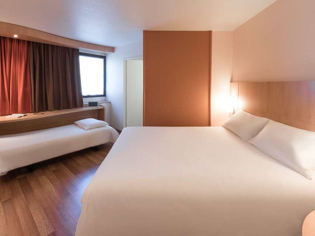 Hotel Ibis Angers Centre Château photo 1