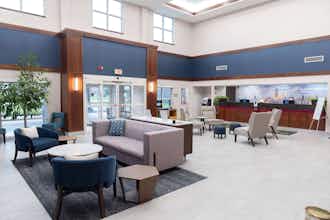 Hotel La Quinta Inn & Suites by Wyndham Bannockburn-Deerfield photo 1