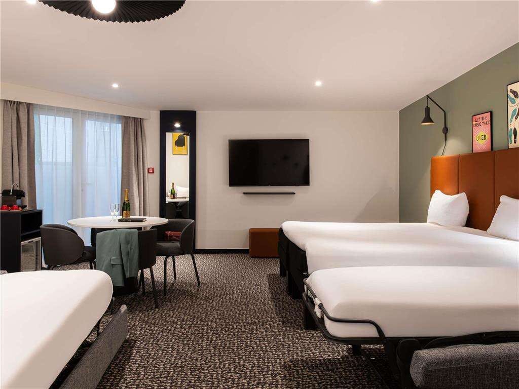 Hotel Ibis Paris Canal Saint Martin photo 2