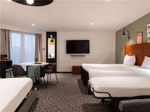 Hotel Ibis Paris Canal Saint Martin photo 2