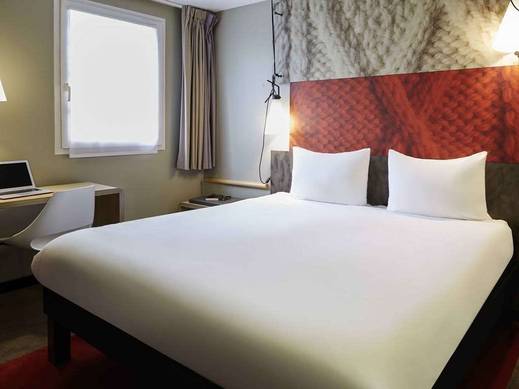 Hotel Ibis Paris Canal Saint Martin photo 5
