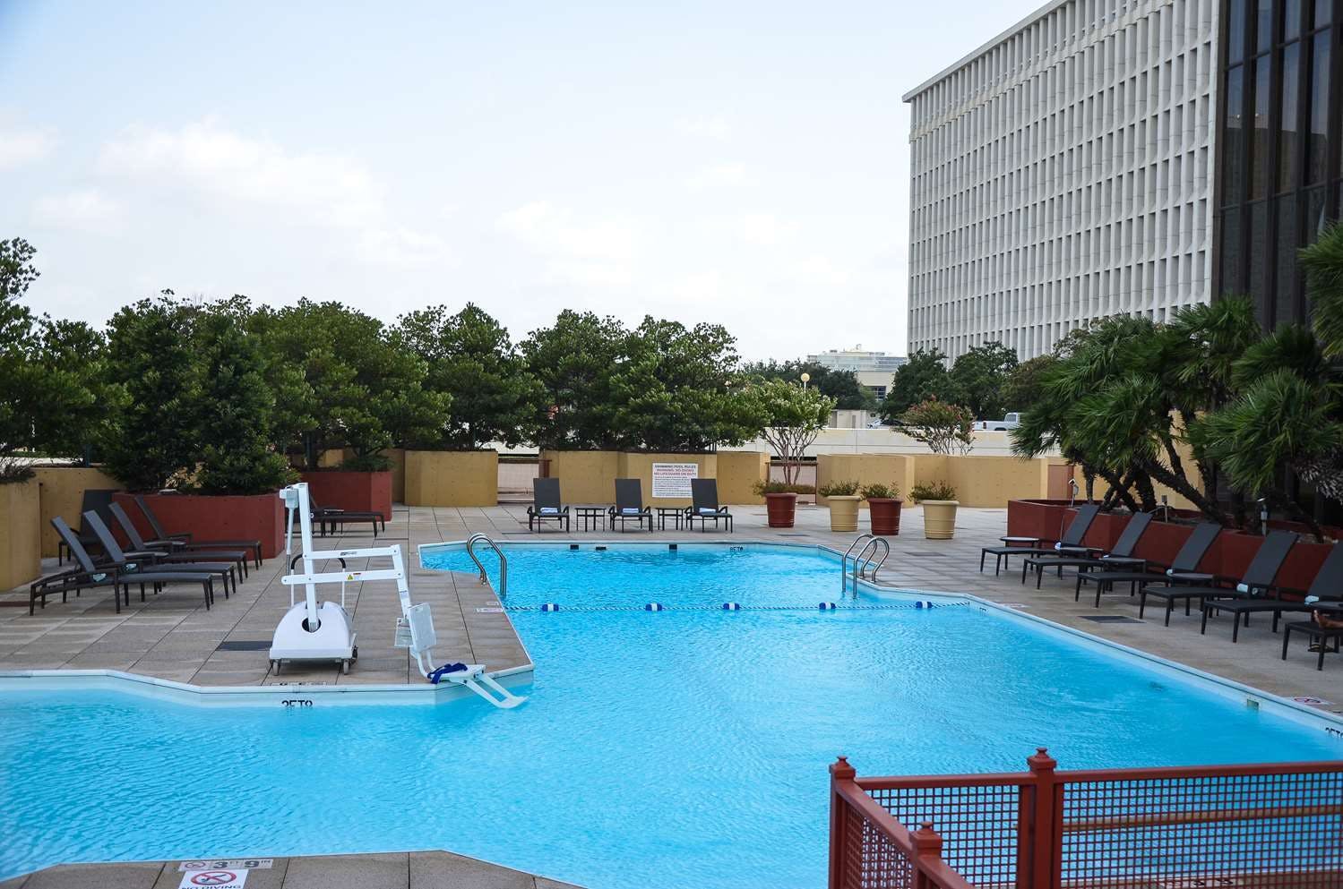 DOUBLETREE BY HILTON HOTEL HOUSTON - GREENWAY PLAZA(EX RENAISSANCE HOUSTON GREENWAY PLAZA HOTEL)