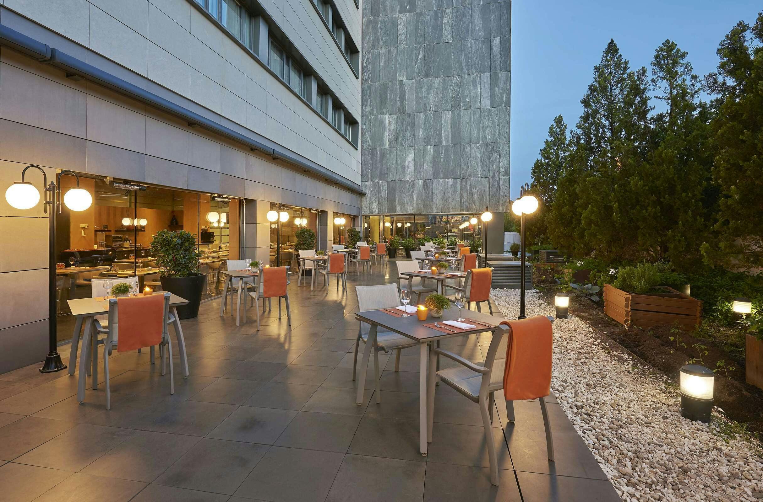 Hotel NH Madrid Las Tablas photo 1