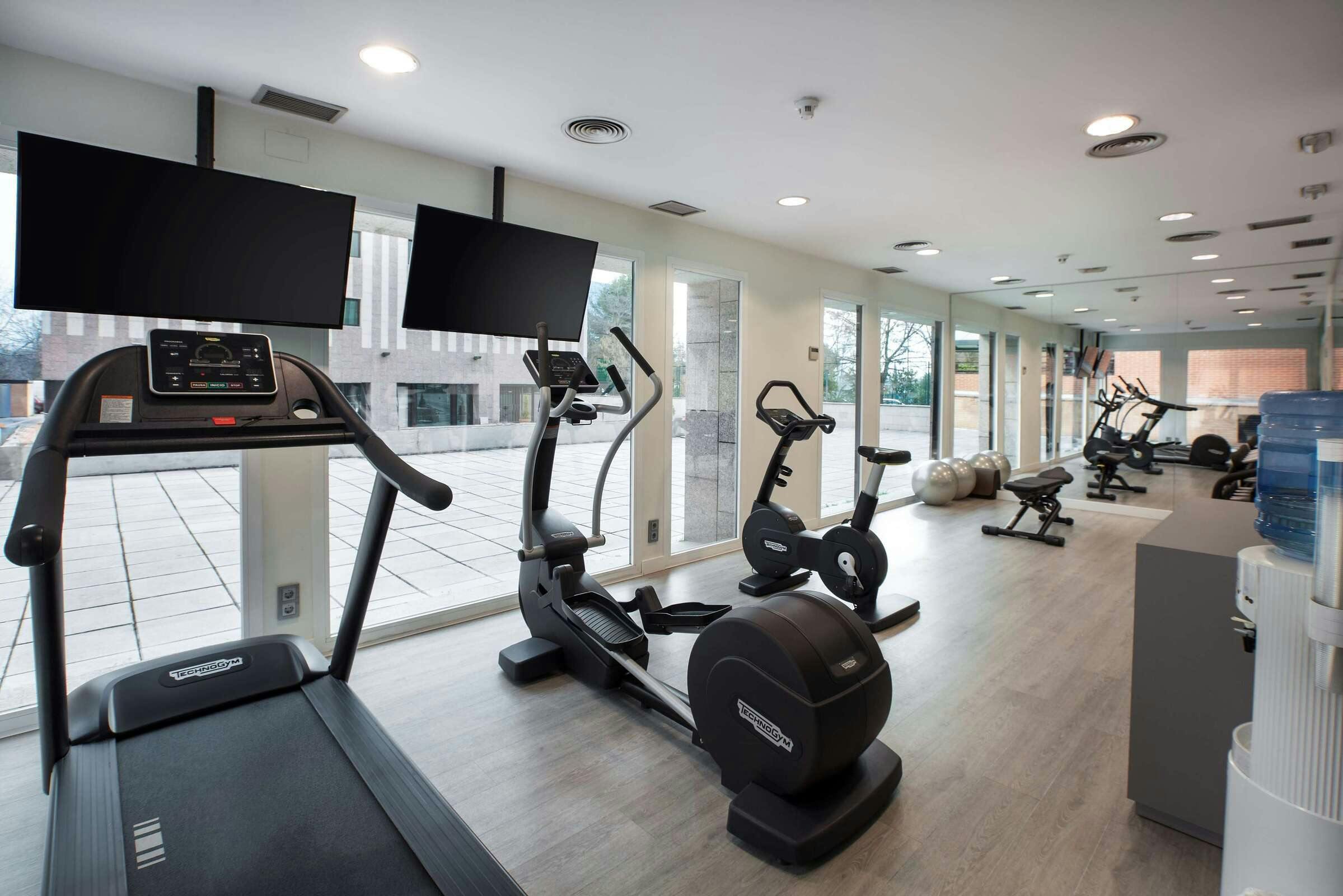 Hotel NH Madrid Barajas Airport photo 5