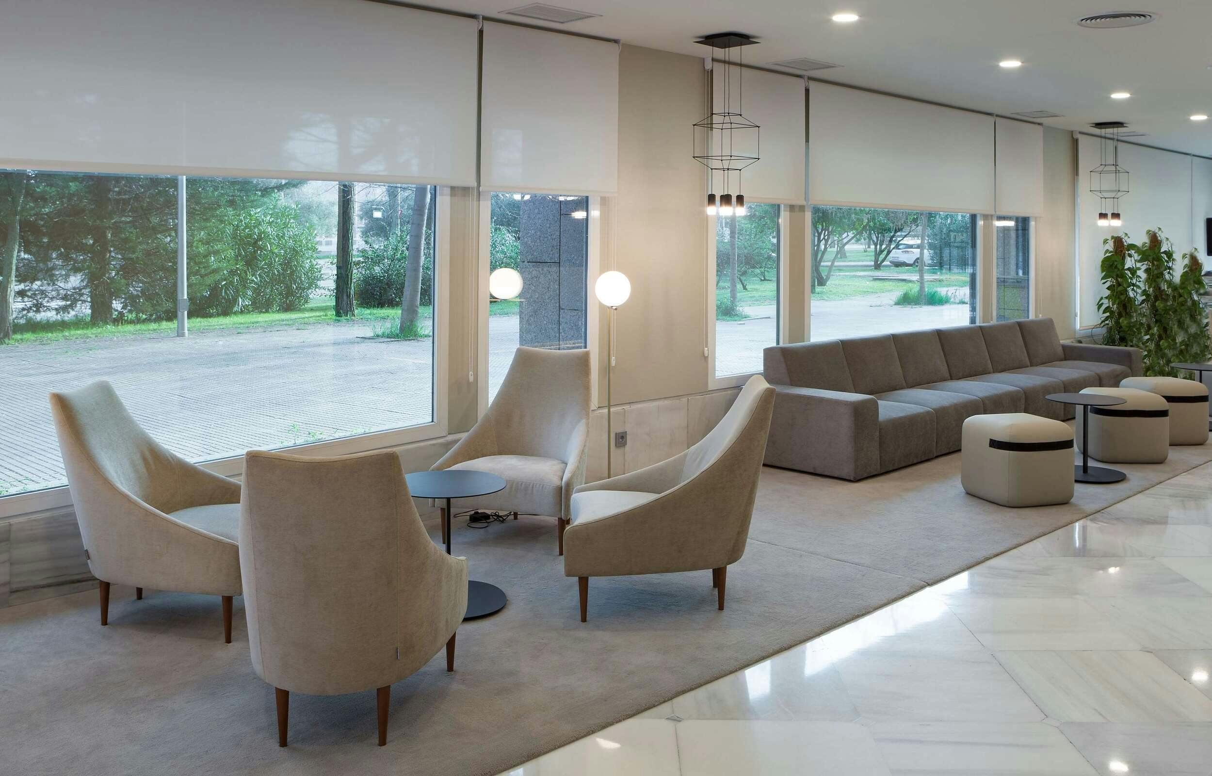 Hotel NH Madrid Barajas Airport photo 2