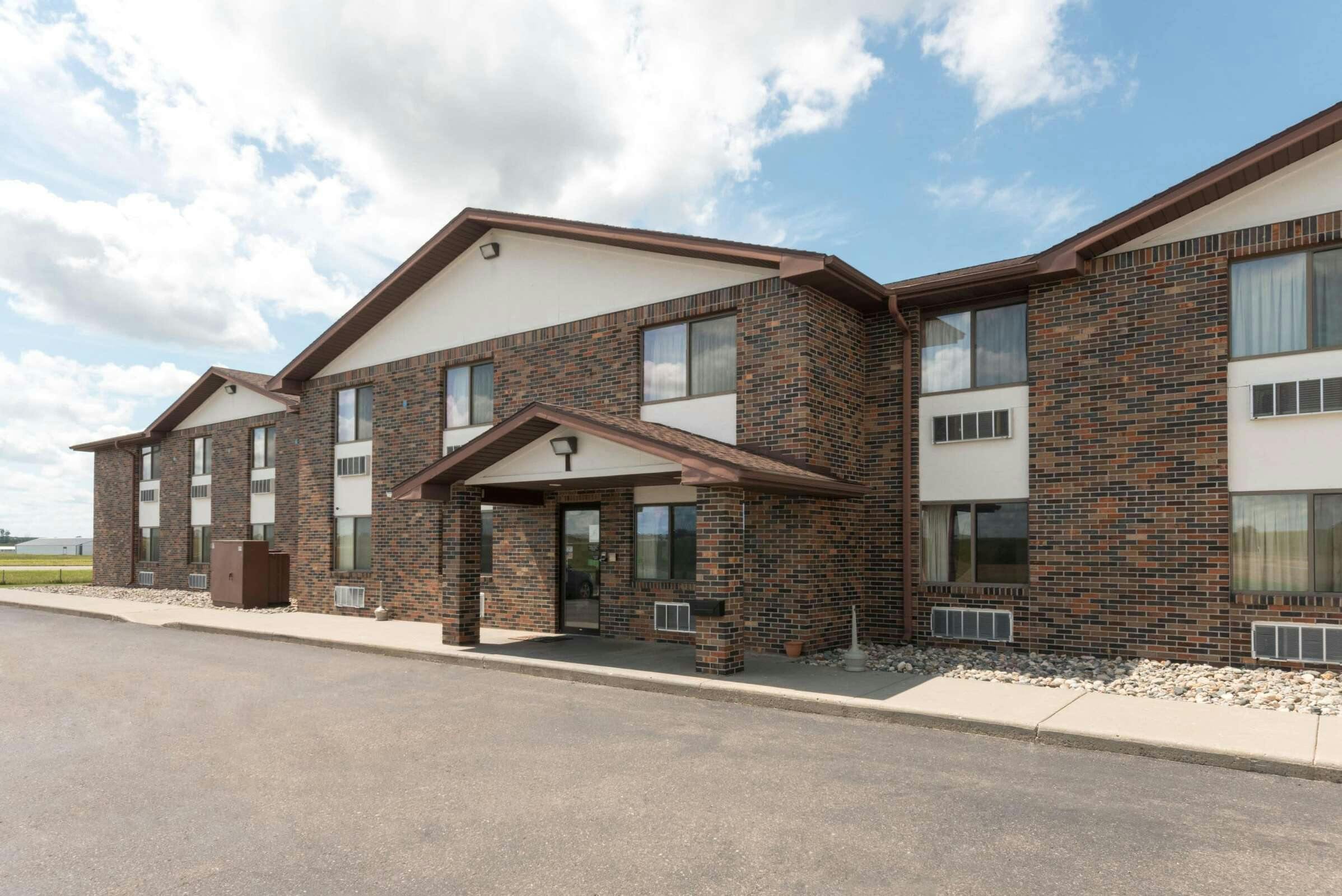Super 8 Perham
