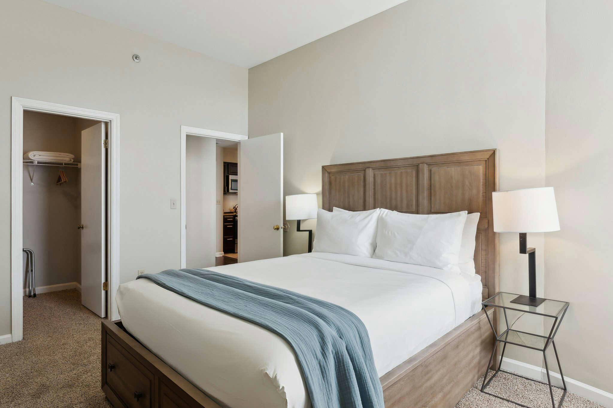 Hotel Placemakr Downtown Pittsburgh photo 1