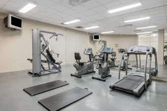 Hotel Super 8 Mississauga photo 2