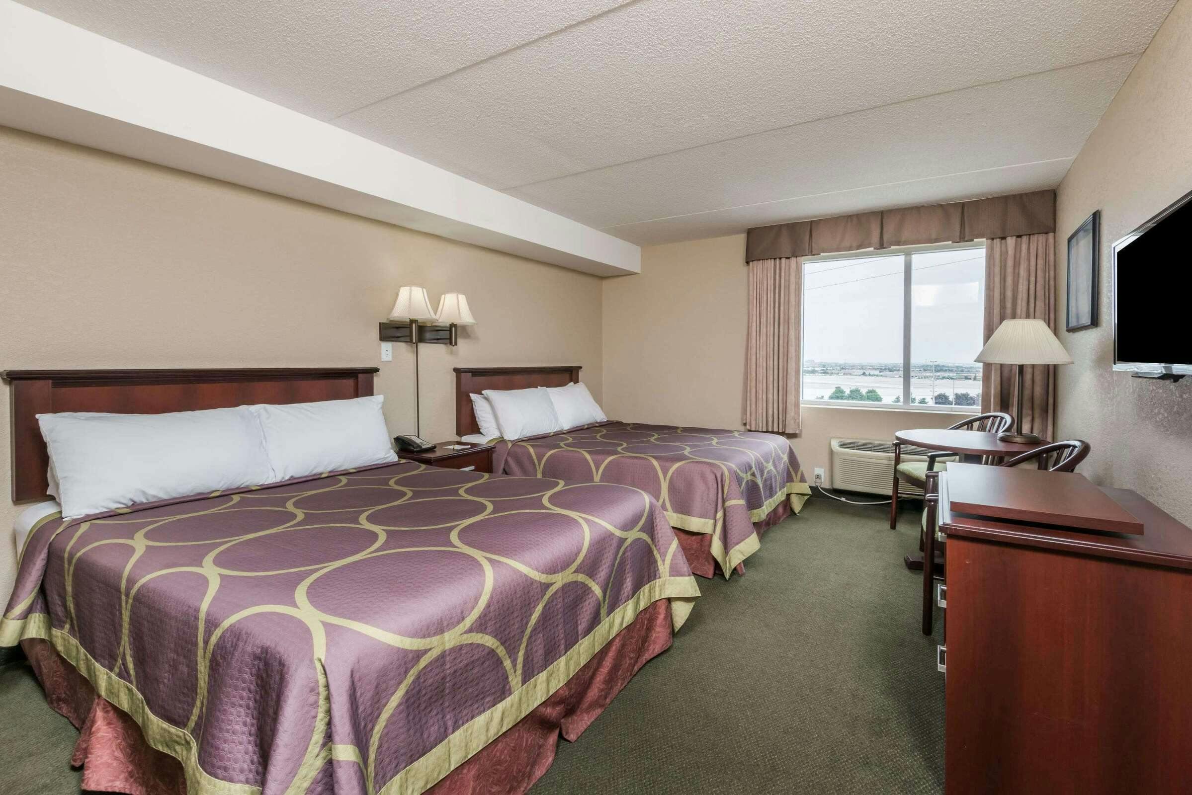 Hotel Super 8 Mississauga photo 5