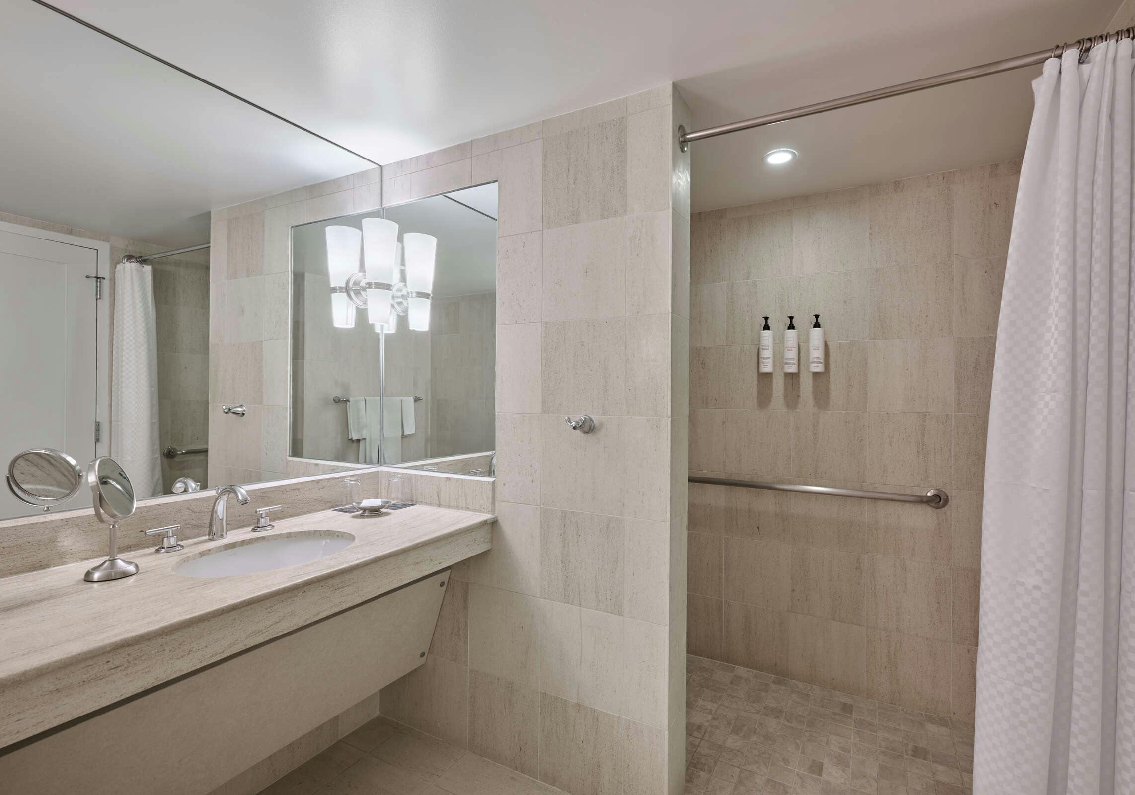 Hotel The Swissôtel Chicago photo 4