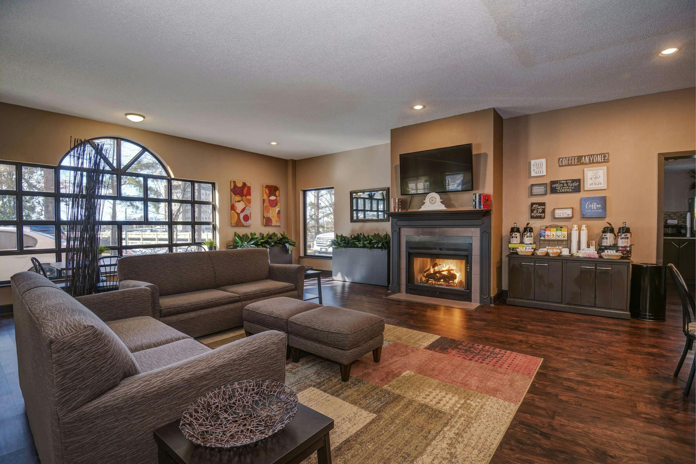 Hotel Guest Inn and Suites Midtown Medical Center photo 4